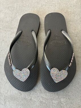 BRAND NEW HAVAIANAS FLIP FLOPS